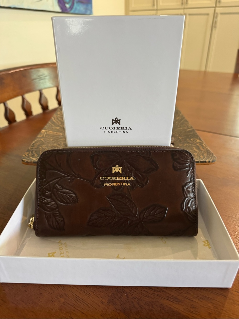 Cuoieria Fiorentina Italian Leather Embossed Floral Zip Wallet Brown